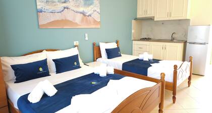 Friends House - Borsh Hotel