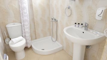Standard Room, 1 Bedroom, Kitchenette, Sea View | Bathroom | Shower, free toiletries, hair dryer, towels