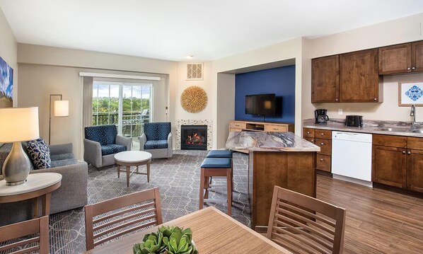 TV, fireplace - WorldMark Solvang - 3 Bedroom Accessible (Solvang)