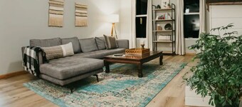 100 N Third • Cozy Downtown Apartment • Pet friendly!