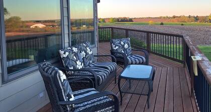 3 Bdrm Acreage W/Panoramic View!