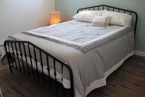 2 Schlafzimmer, Schreibtisch, kostenloses WLAN, Bettwäsche