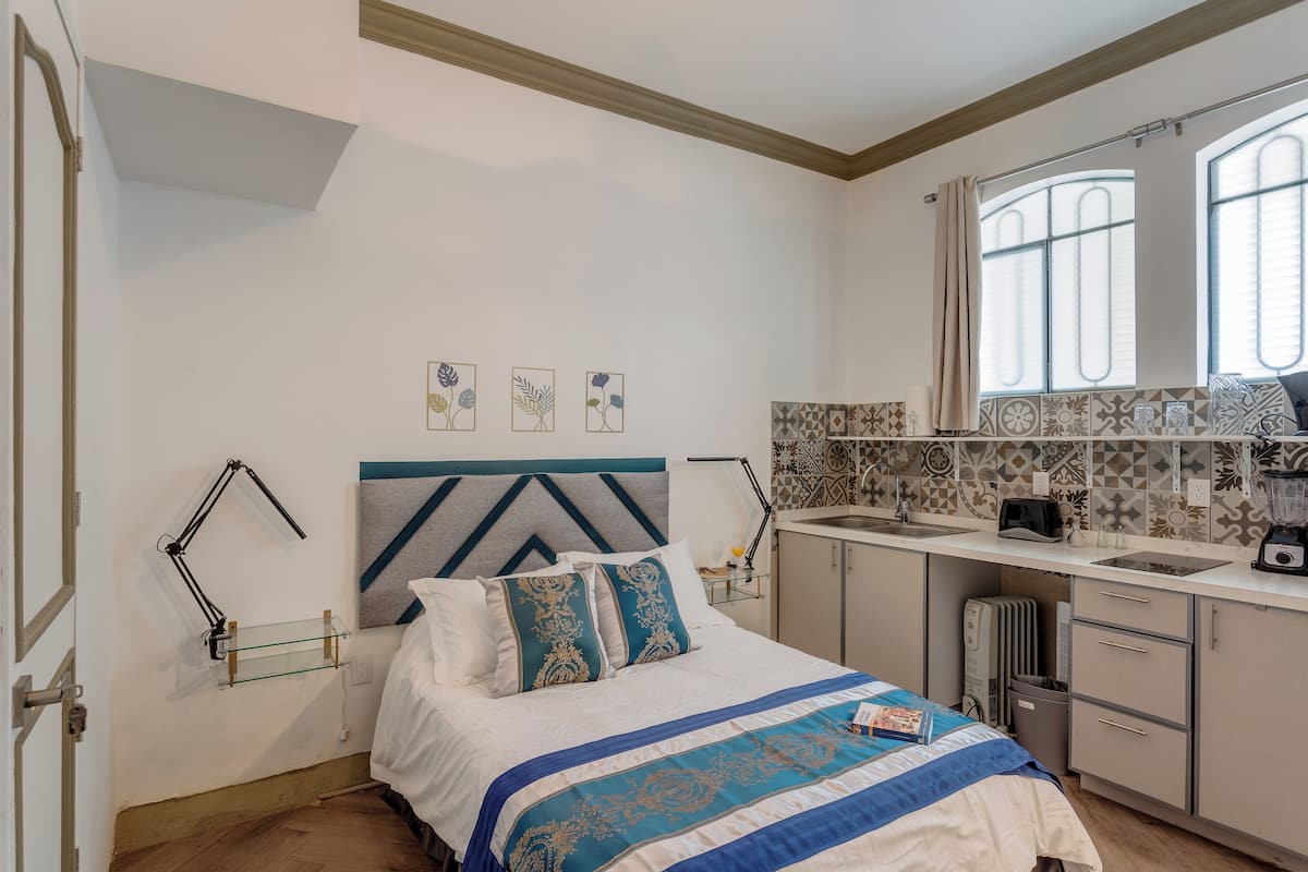 Superior Double Room, 1 Double Bed, Private Bathroom (2) | Premium bedding, down comforters, minibar, in-room safe