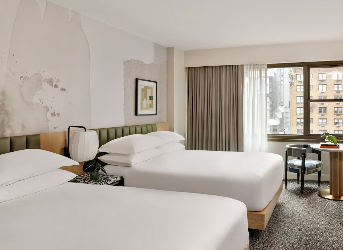 Ideal for a Family Stay! Convenient Location: Close to Central Park & Time Square