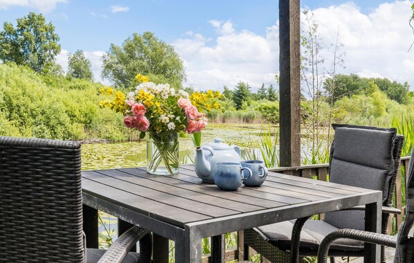 Outdoor dining - Beautiful home in Slangerup with WiFi (Slangerup)