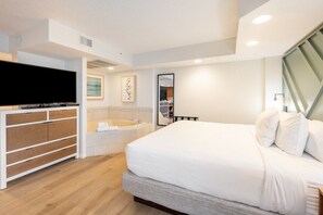 1 bedroom, iron/ironing board, WiFi, bed sheets - Club Wyndham Santa Barbara - 1 Bedroom (Pompano)