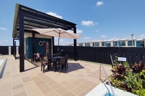 Outdoor dining - Country house with pool (El Eden)