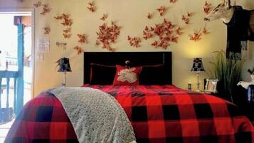 1 bedroom, travel cot, WiFi, bed sheets