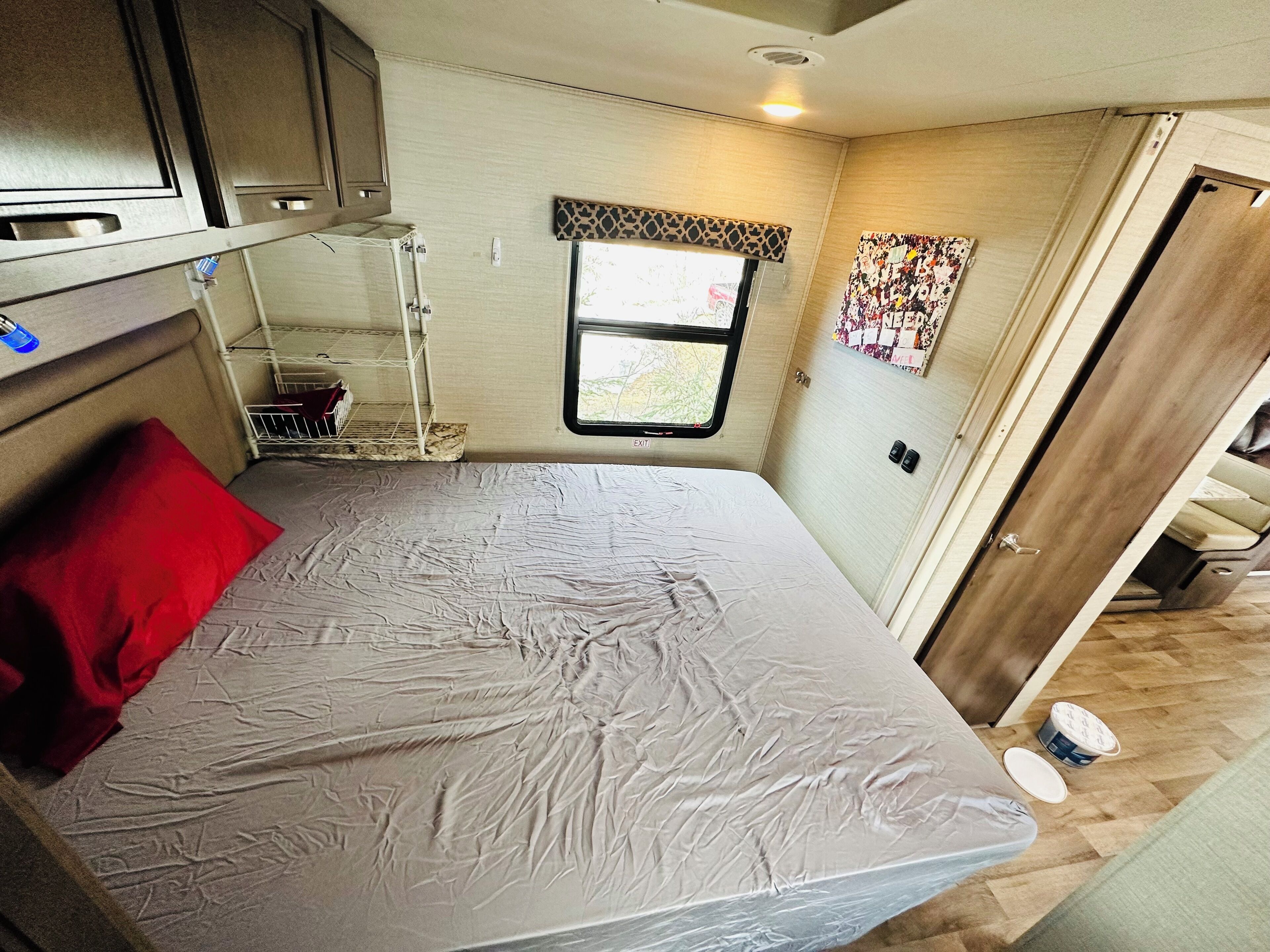 2 bedrooms, WiFi, bed sheets