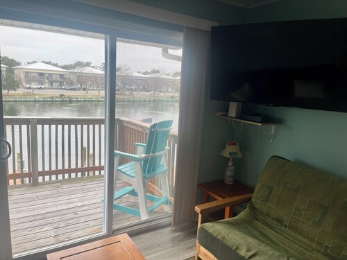 2nd Floor 3 BR Condo Close to the beach with Pool!