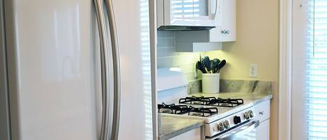 Coffee/tea maker, fridge, microwave, toaster