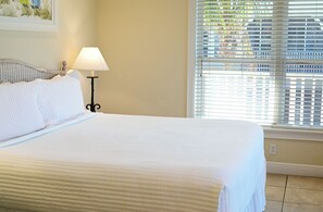 2 bedrooms, iron/ironing board, bed sheets