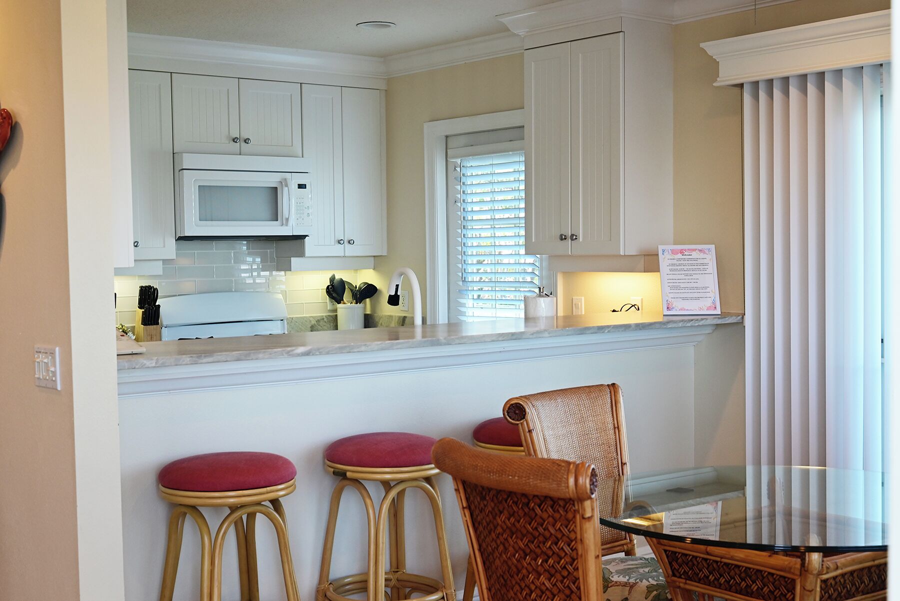 Coffee/tea maker, fridge, microwave, toaster