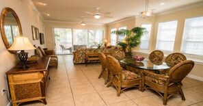 Interior - 1 Bedroom, 1 Bathroom Deluxe Partial View. Pet Friendly (Bradenton Beach)