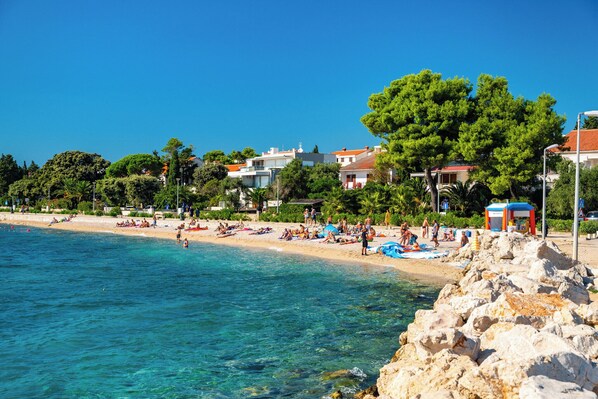 Beach - Fantastic Garden Zoey 4 (Novalja)