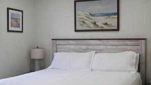 2 bedrooms, iron/ironing board, WiFi (free), bed sheets