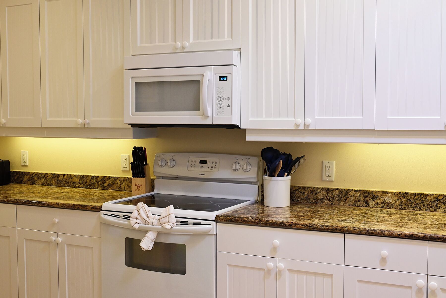 Coffee/tea maker, fridge, microwave, toaster