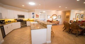 Fridge, microwave, ice maker - 1 Bedroom, 2 Bathroom Penthouse.  Pet Friendly (Bradenton Beach)
