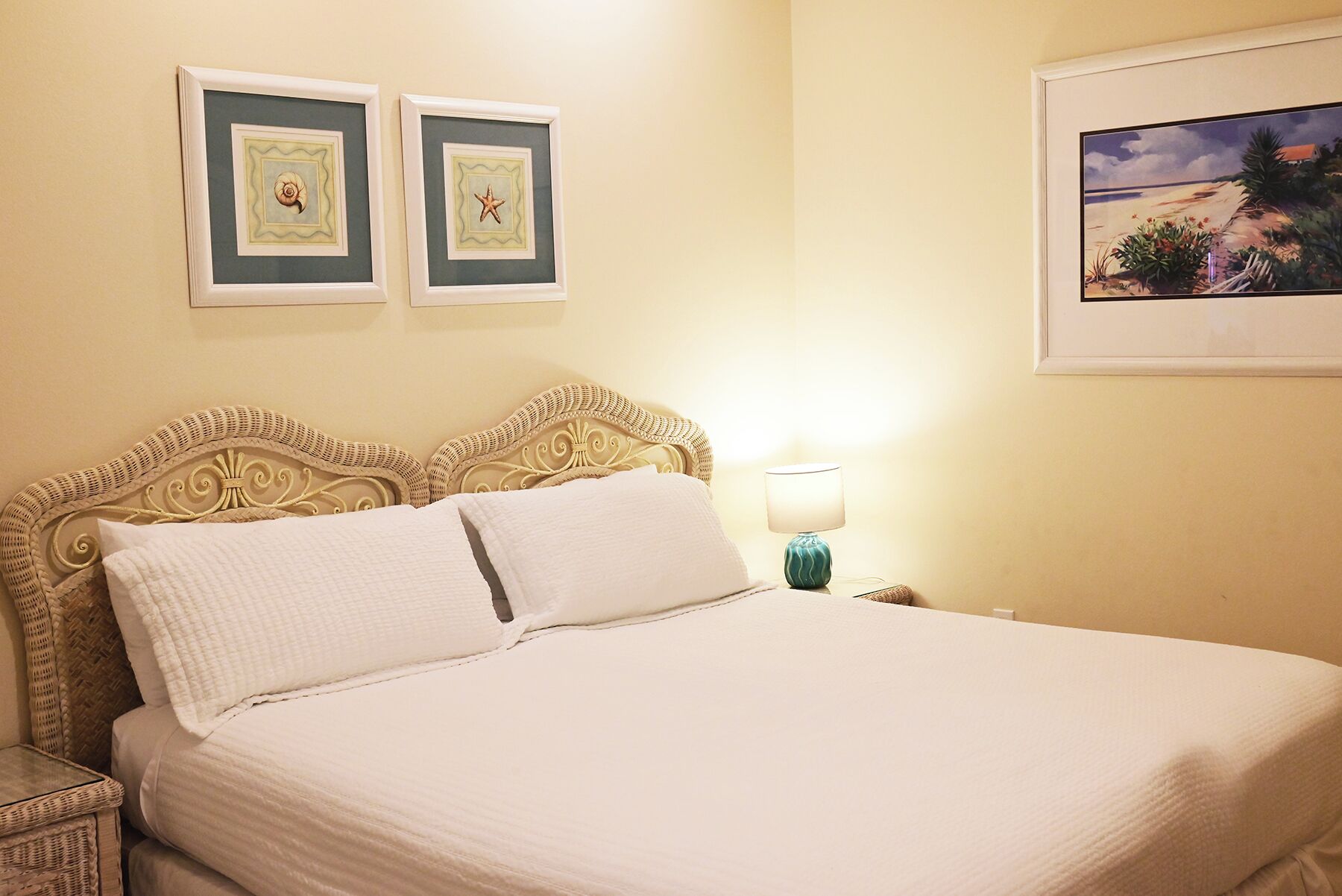 2 bedrooms, iron/ironing board, bed sheets
