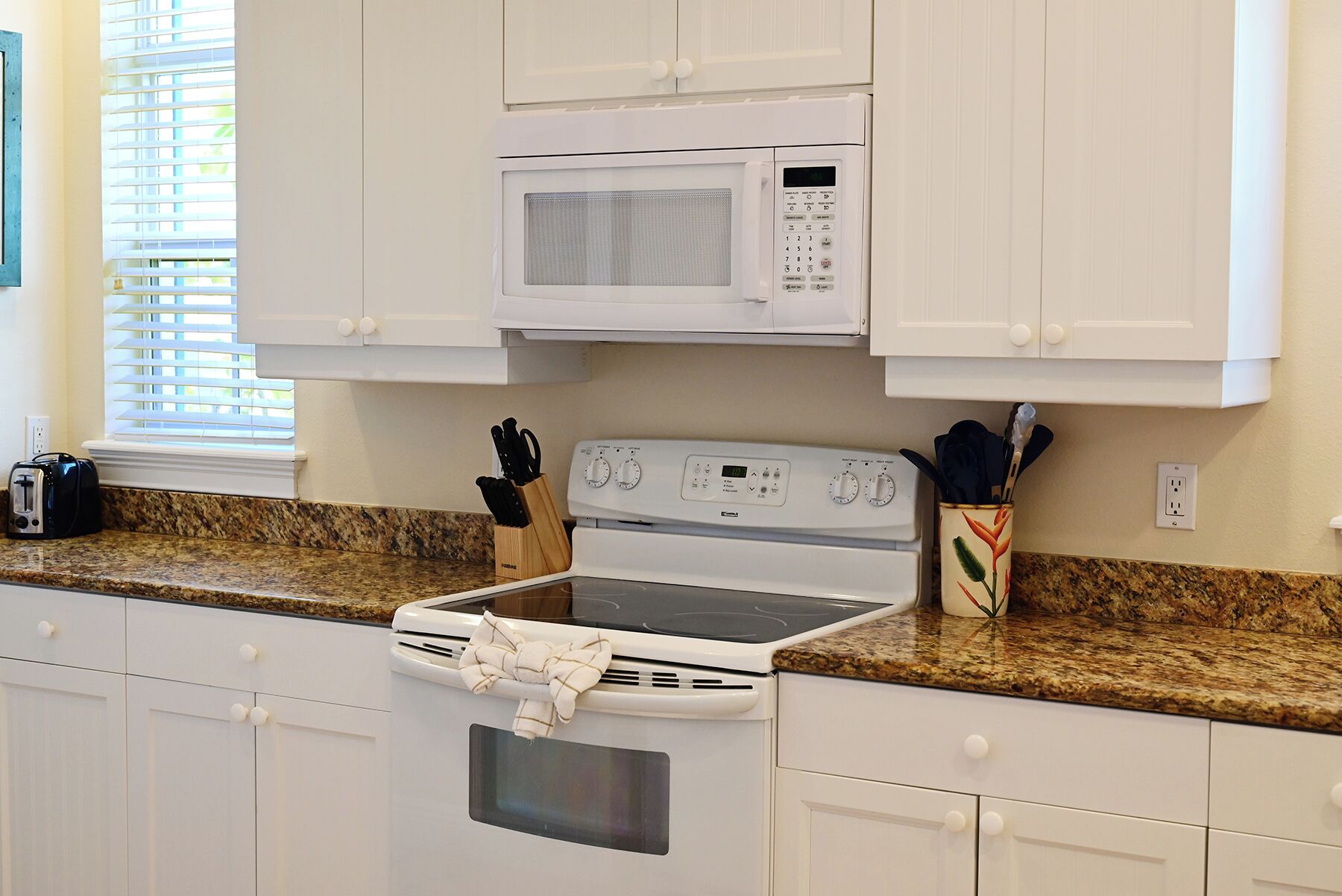 Coffee/tea maker, fridge, microwave, toaster