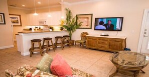 TV - 1 Bedroom, 1 Bathroom standard apartment. Pet Friendly (Bradenton Beach)