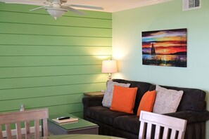 TV - Waterfront Views · One-Bedroom Bayfront Escape (Bradenton Beach)