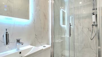 House, Courtyard View | Bathroom