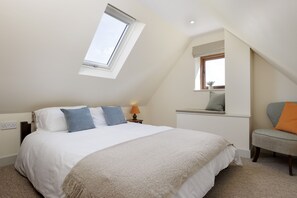 1 bedroom, internet, bed sheets - The Stables - a beautiful house sleeping 2 guests in 1 bedroom (Mickleton)