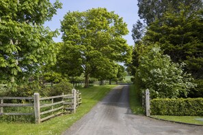 Property grounds - The Stables -  a beautiful house sleeping 2 guests in 1 bedroom (Mickleton)