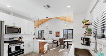 Hummingbird House w/ BBQ in Downtown Phoenix