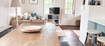 Charming Cottage Steps Away From Pine Point Beach