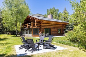 Terrace/patio - The Luxury Cabin at Comfort Circle (Ketchum)
