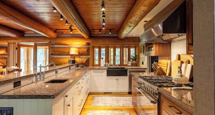 The Luxury Cabin at Comfort Circle