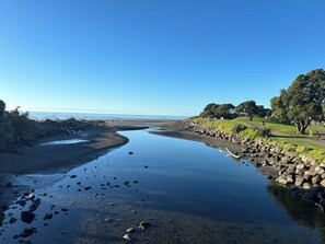 Nær stranden