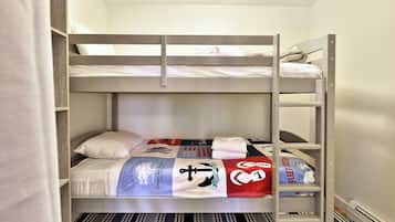 2 chambres, fer et planche Ă repasser, Wi-Fi gratuit, draps fournis