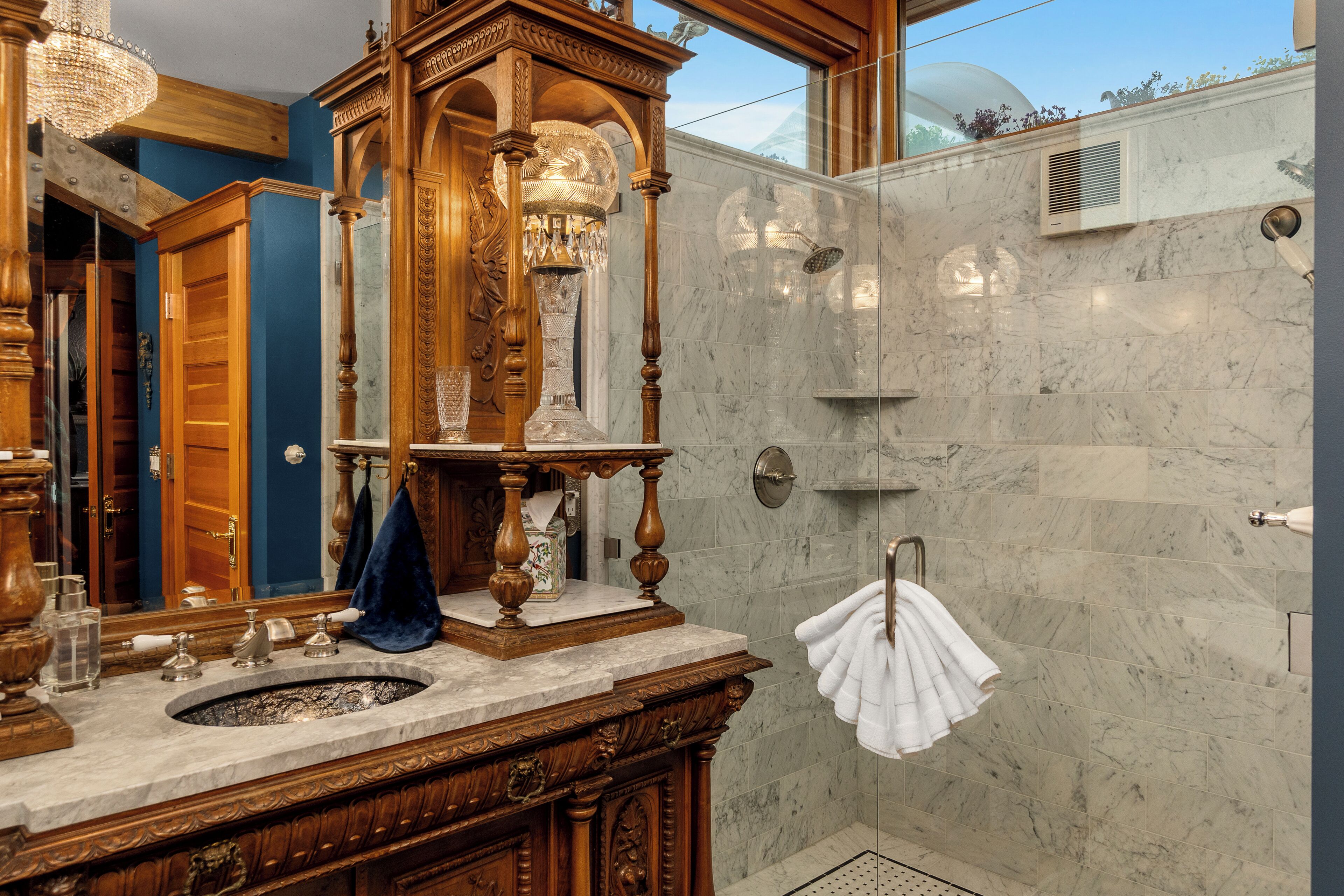 Exclusive Penthouse, River View | Bathroom