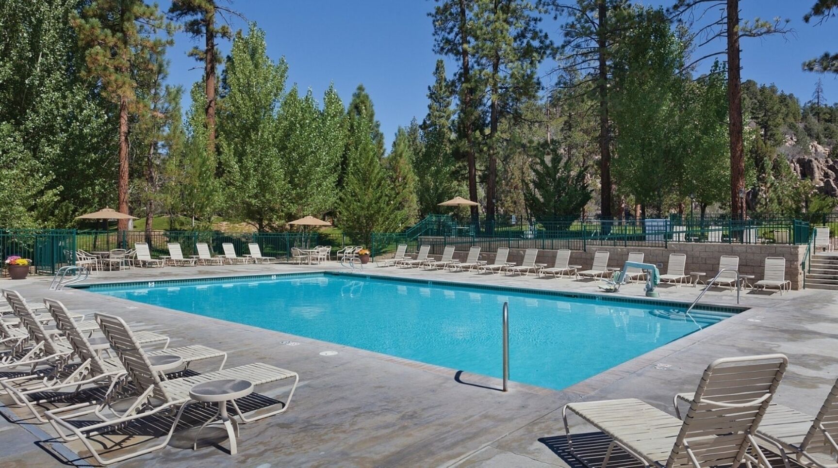 Beheizter Pool