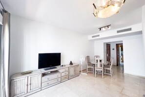 Interior - Family Holiday Apartment in Estepona (Estepona)