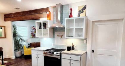 The Blue House, Mardi Gras Cottage