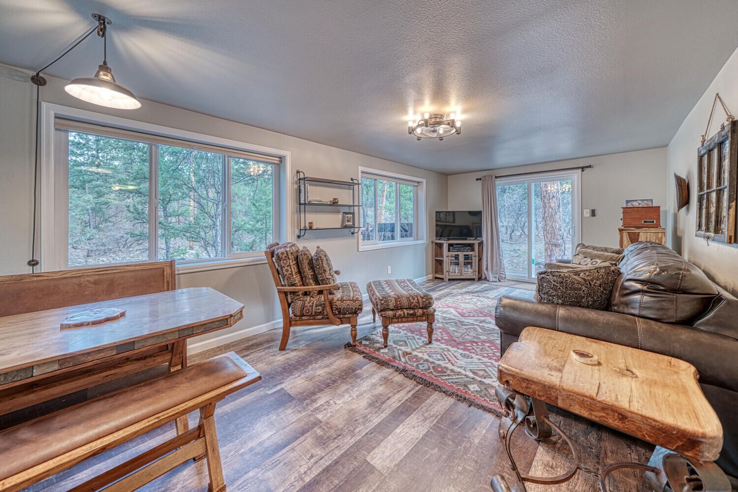 Smart TV, DVD player, books, music library