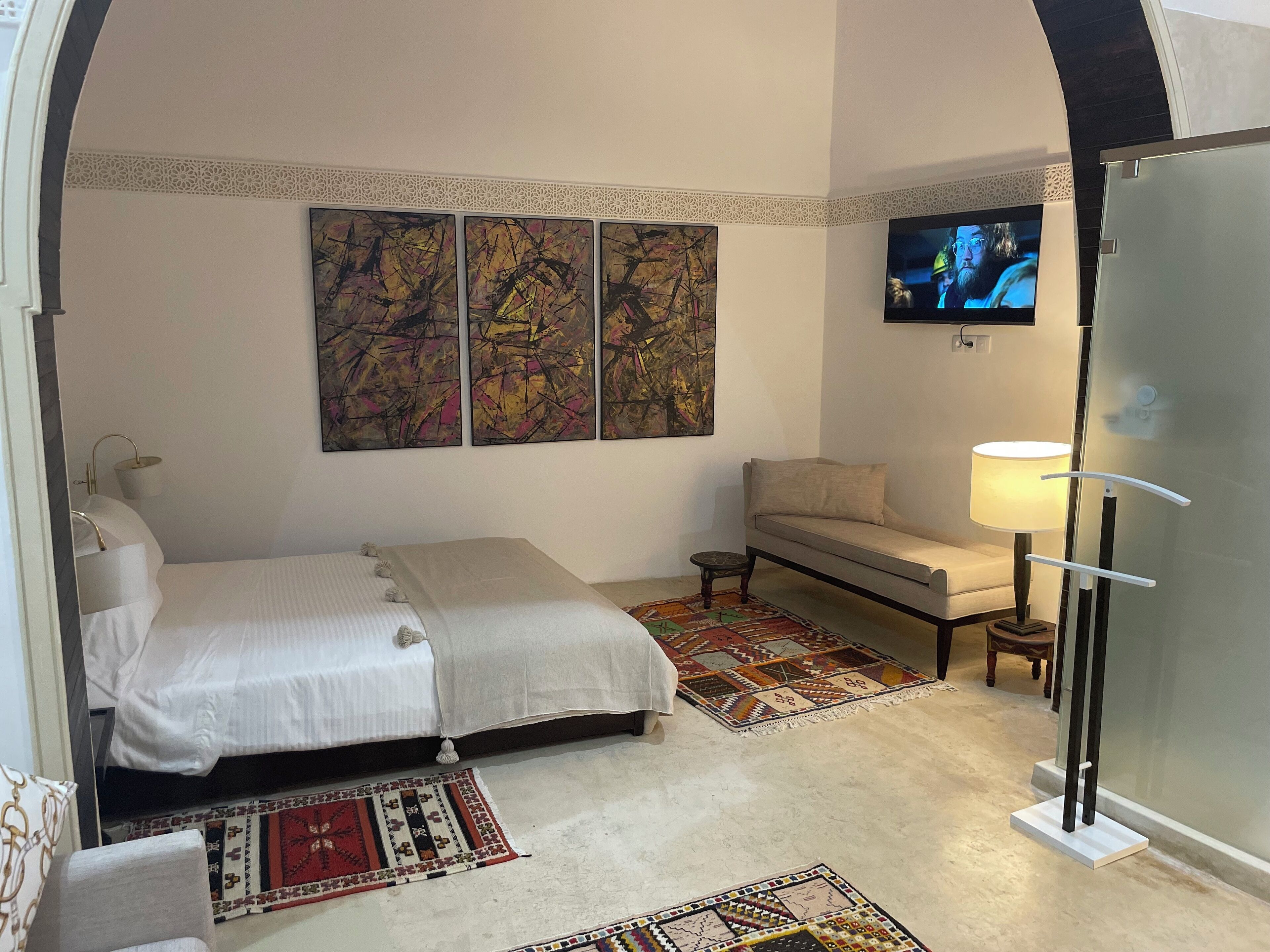 Photo - Dar Lalzohra