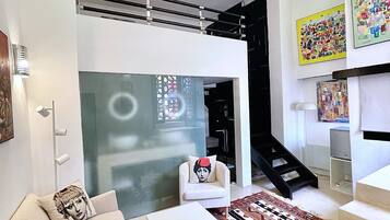 Premium Studio Suite | 1 bedroom, Egyptian cotton sheets, premium bedding, down comforters