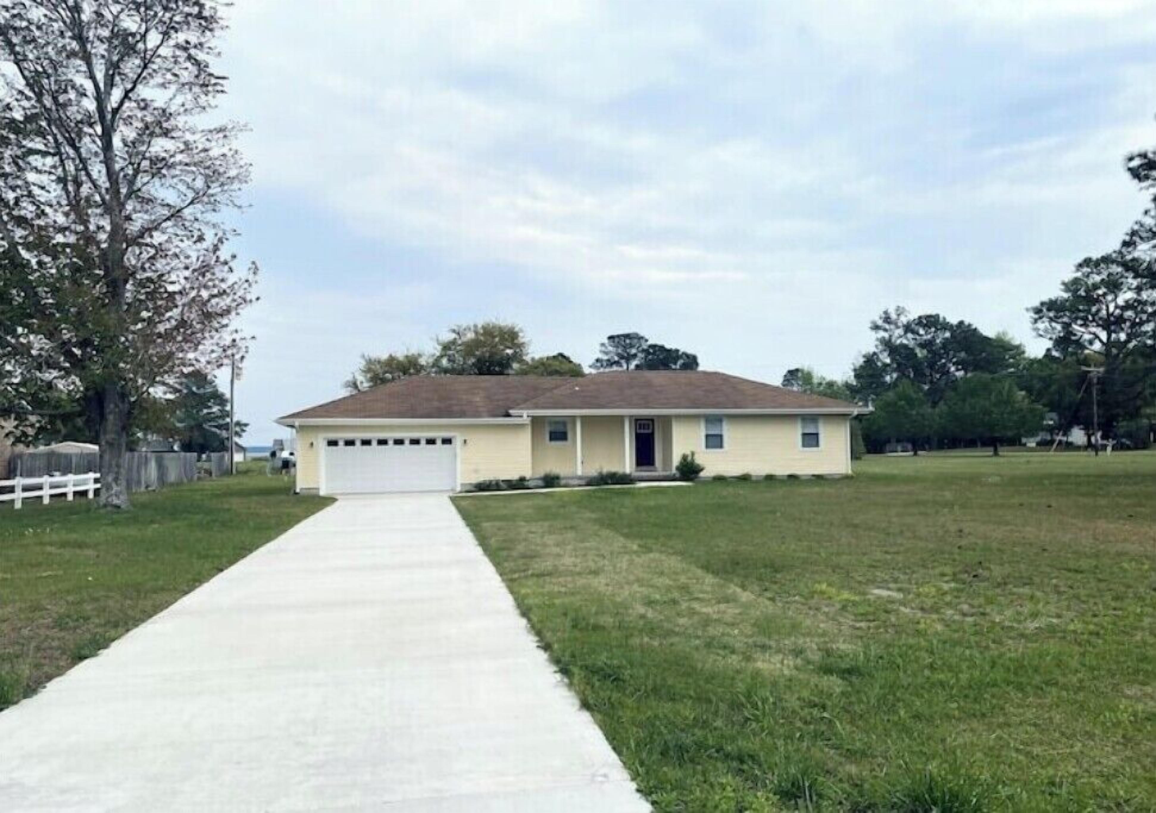 Waterfront Home with Private Dock- Bring Your Boat, Sneads Ferry 
