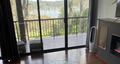 Water view modern 2 bedrooms apartment in Palm Beach