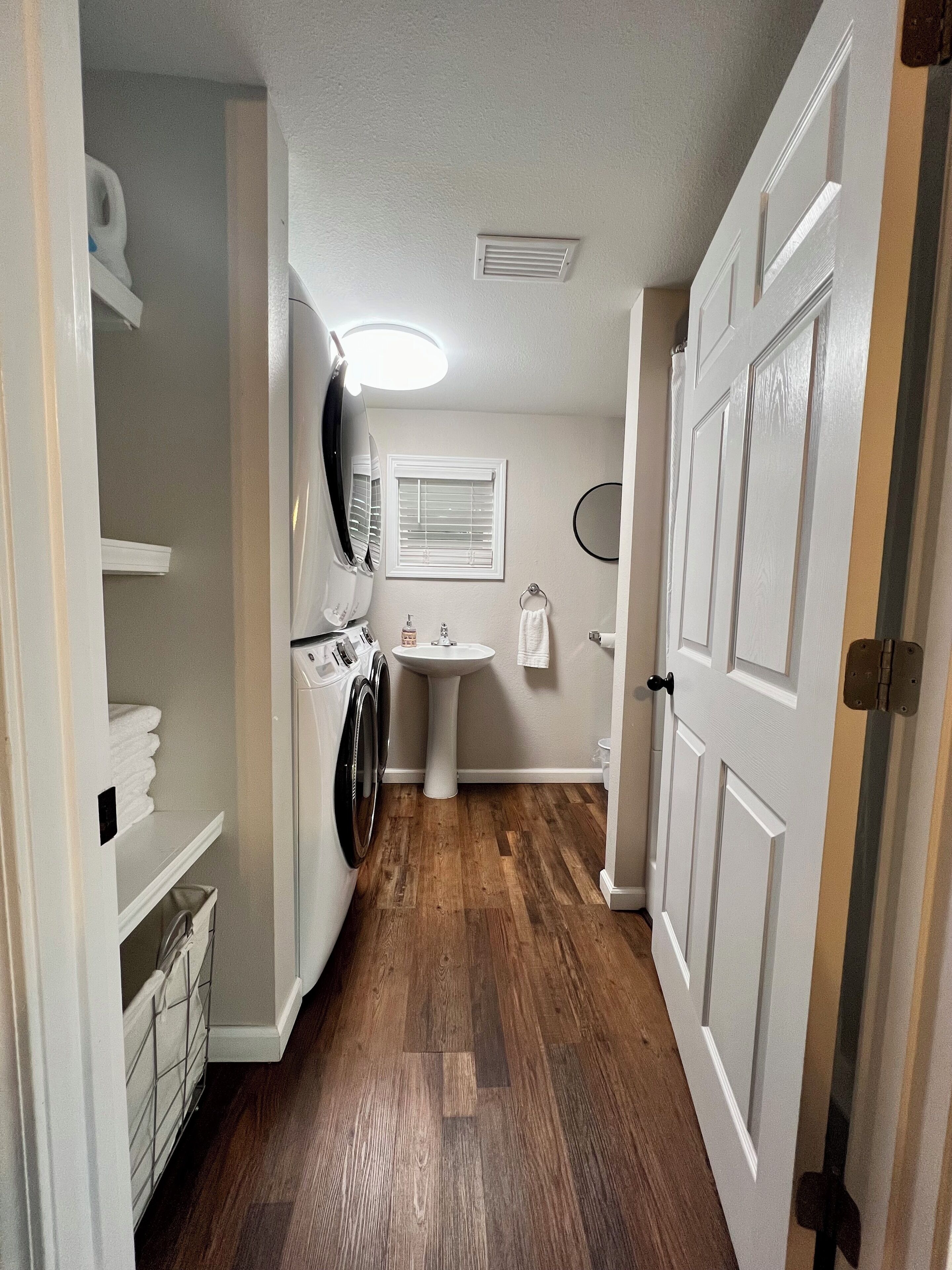 تجهيزات دش، مجففات شعر، مناشف، صابون