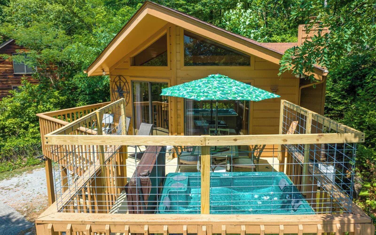 Grand View Mountain Chalet - Hot tub & more!