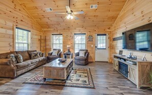 Smart-TV, videospill og DVD-spiller