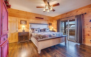 3 室のベッドルーム、WiFi (無料)、ベッドシーツ