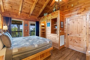1 bedroom, free WiFi, bed sheets - Mountain views and a cozy hot tub! - Always (Gatlinburg)