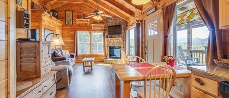 智能电视、壁炉